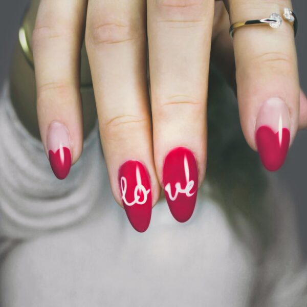 Le vernis semi permanent renforcé la nouvelle alternative